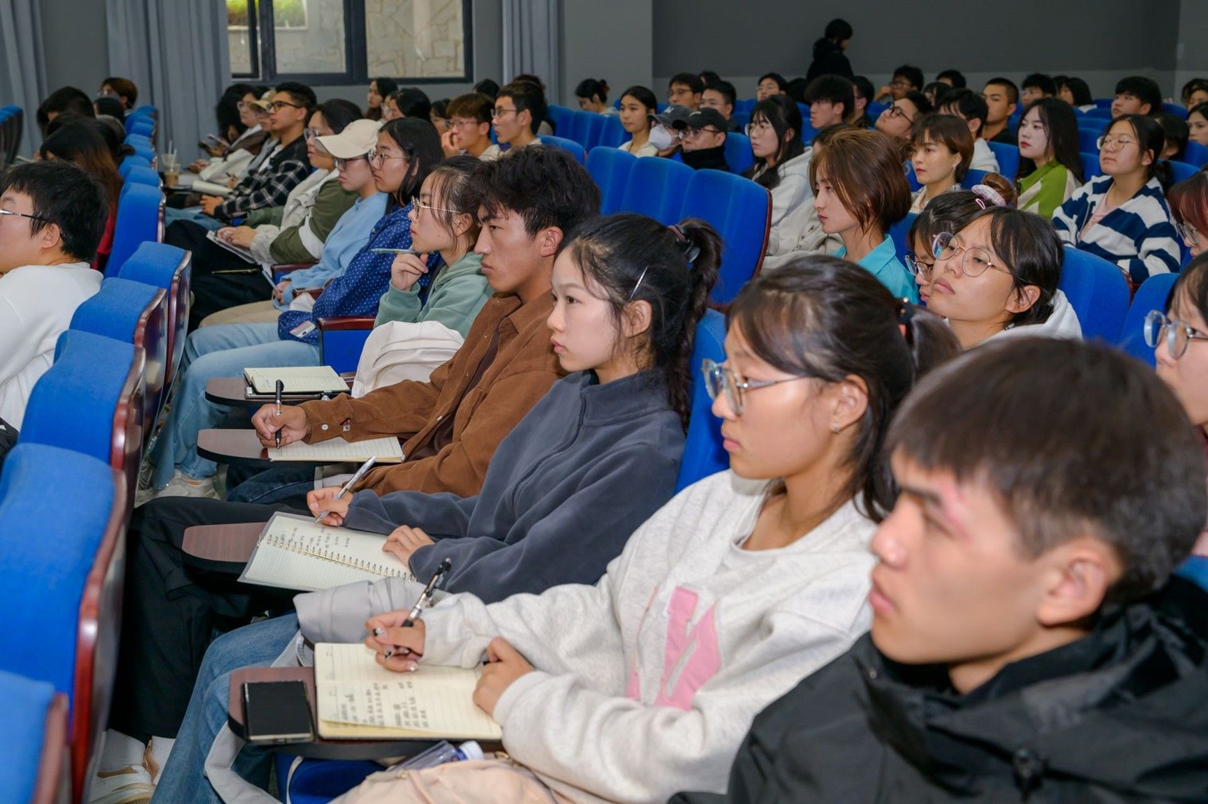 图片2.jpg 图片2.jpg