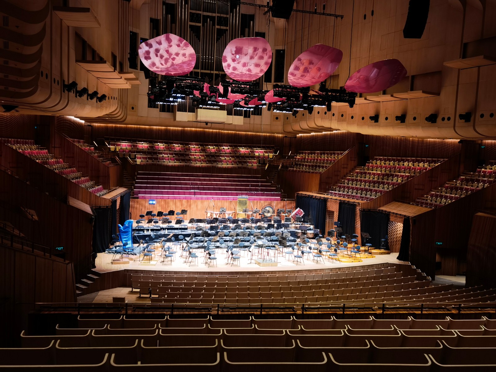 1 歌剧院内的音乐厅.jpg